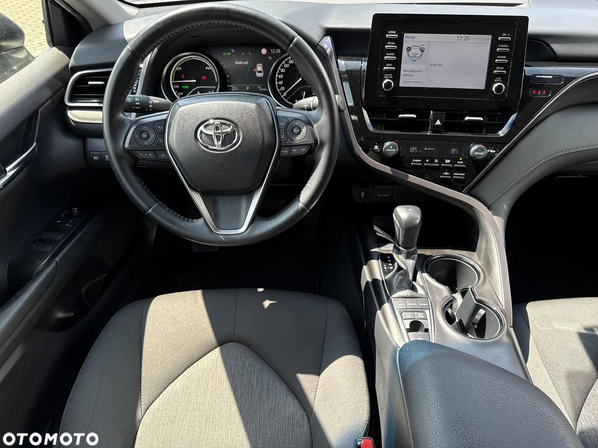 Toyota Camry 2.5 Hybrid Comfort CVT - 12