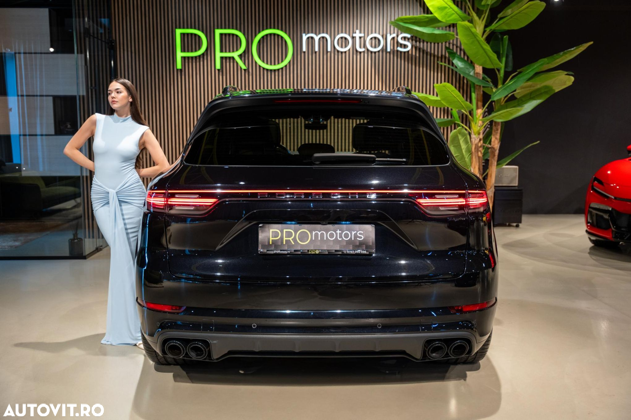 Porsche Cayenne Standard - 2