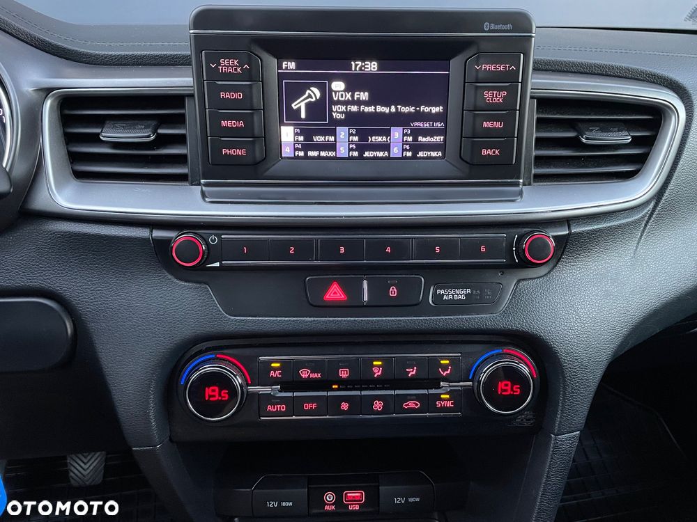 Kia Ceed 1.6 CRDi SCR L - 7