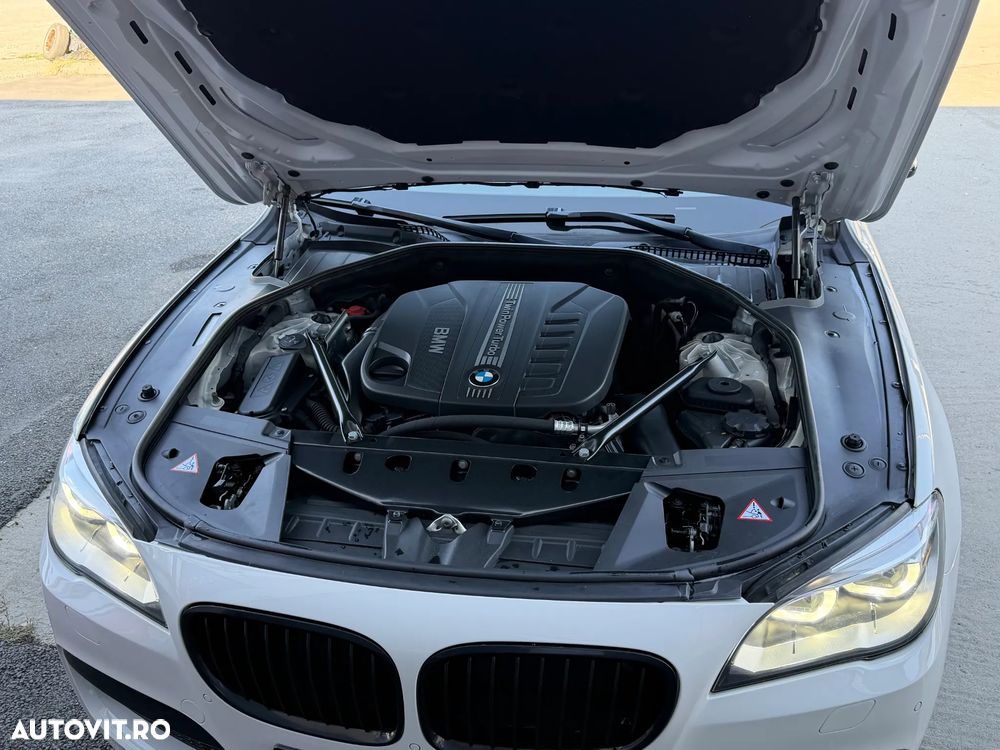 BMW Seria 7 730d xDrive Edition Exclusive - 31