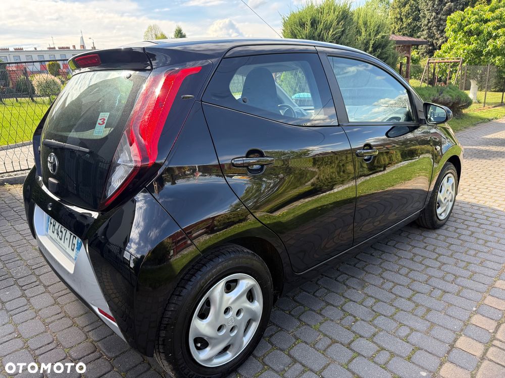 Toyota Aygo x.shift x-play connect - 33