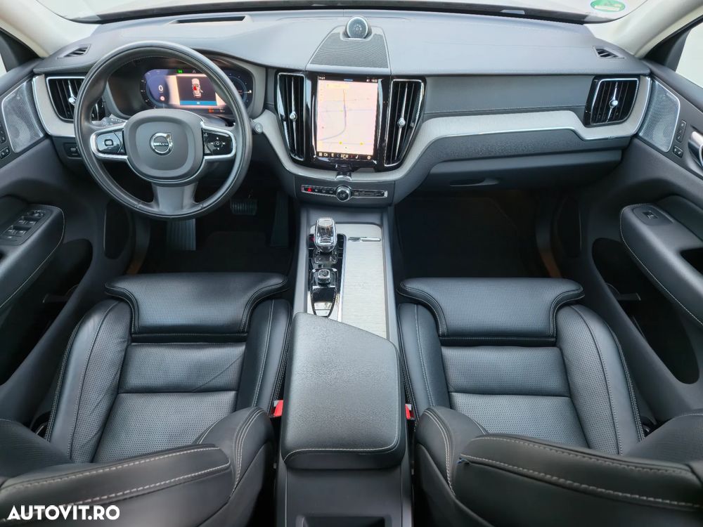 Volvo XC 60 T6 AWD Recharge Geartronic Inscription Expression - 32