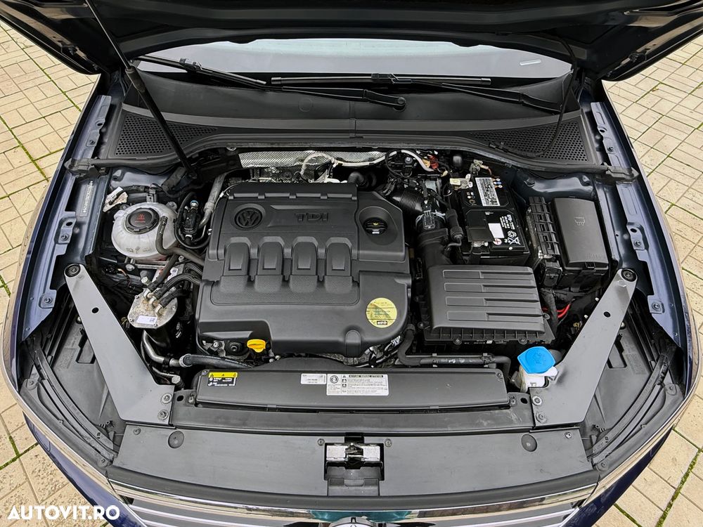 Volkswagen Passat 1.6 TDI SCR DSG Comfortline - 16