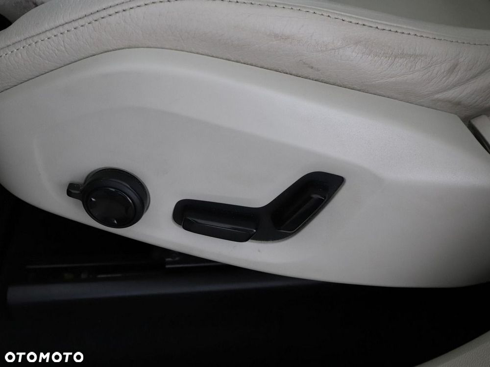 Volvo XC 60 - 39