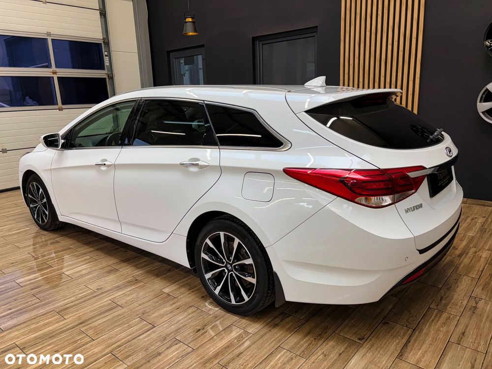 Hyundai i40 Kombi 1.7 CRDi DCT Premium - 11