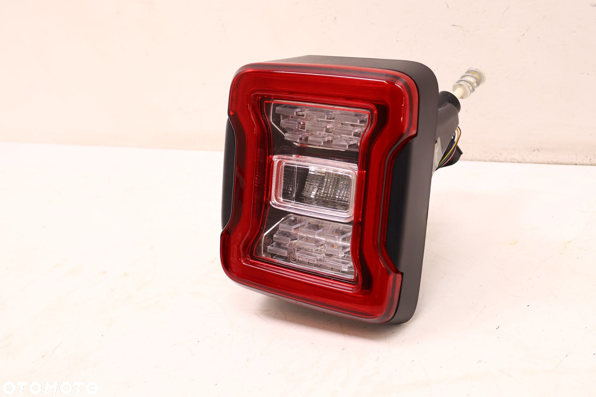 JEEP WRANGLER JL 18- LAMPA LEWA TYŁ 68376497AA - 2