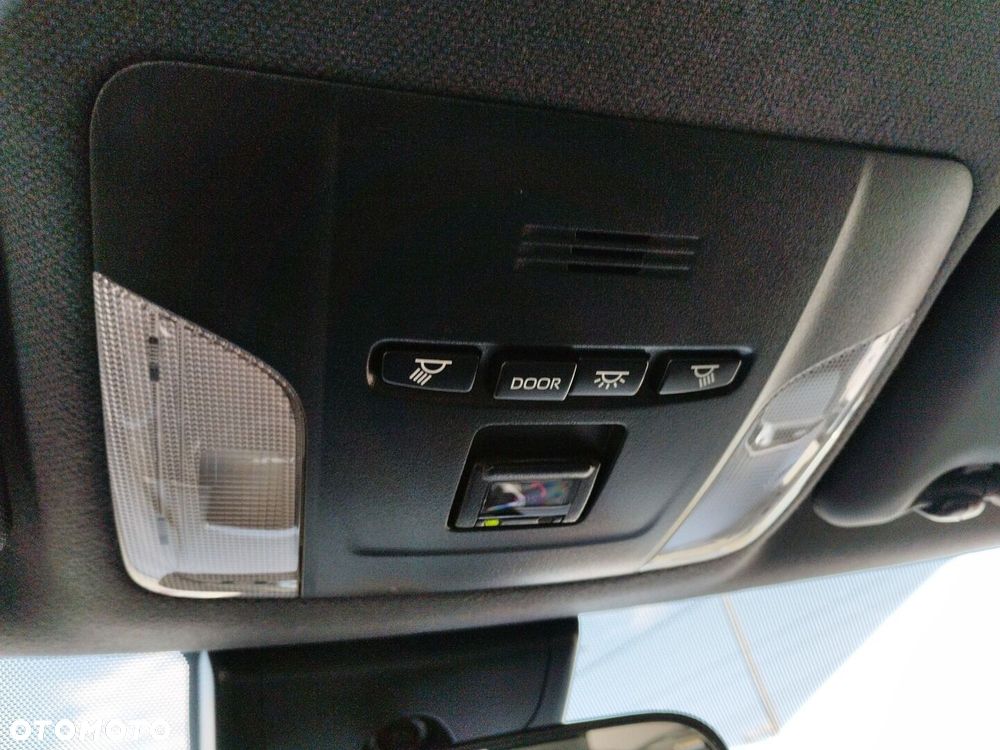 Toyota Corolla 2.0 Hybrid Comfort - 21