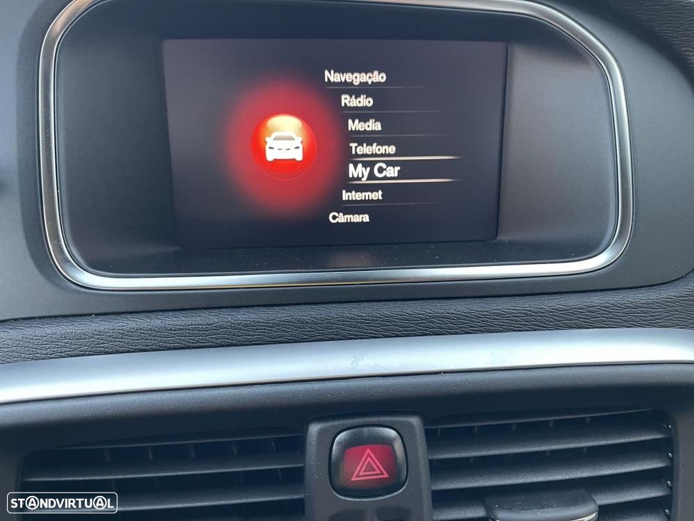 Volvo V40 2.0 D2 Momentum - 29