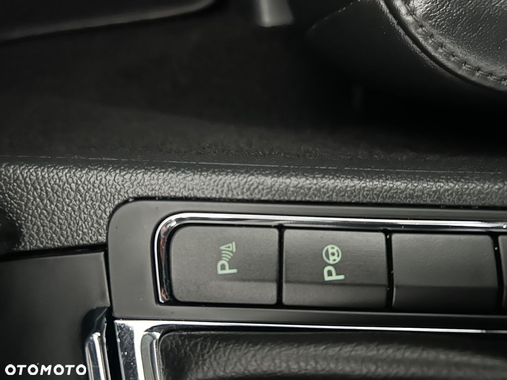 Skoda Superb 1.6 TDI Active Greenline - 37