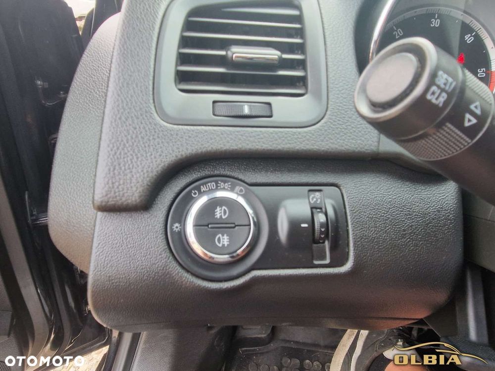 Opel Insignia - 24