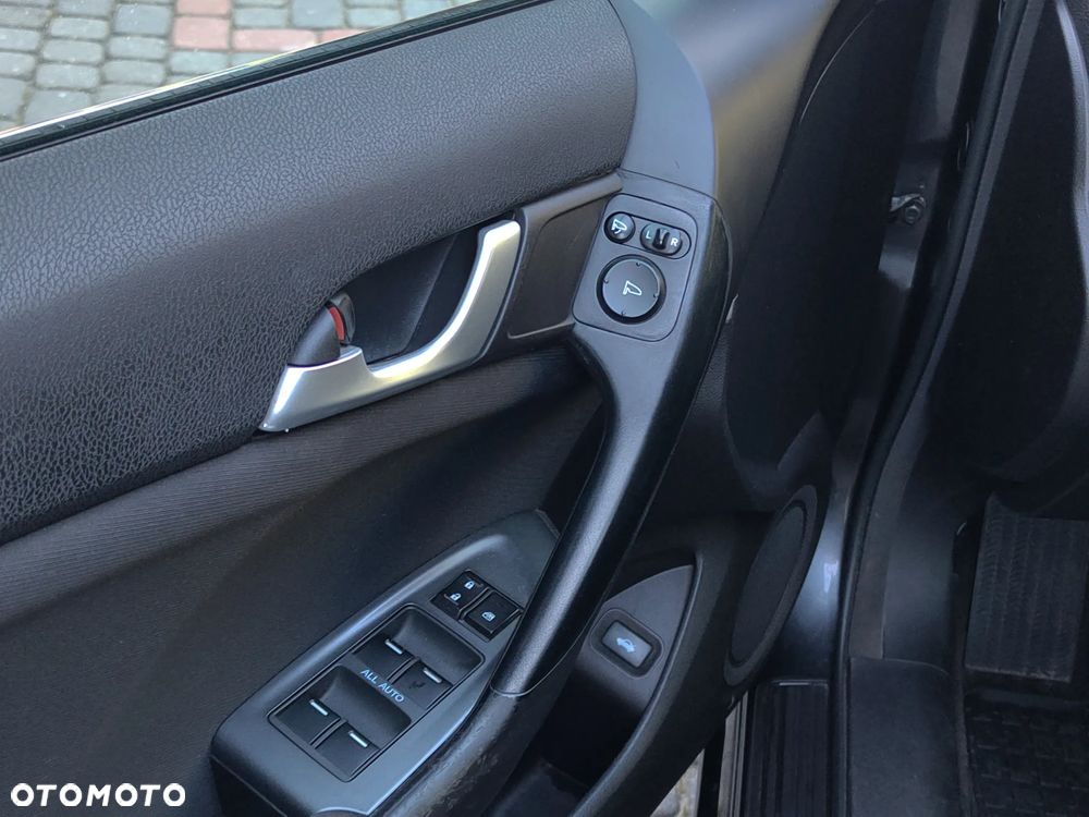 Honda Accord 2.0 Elegance - 29