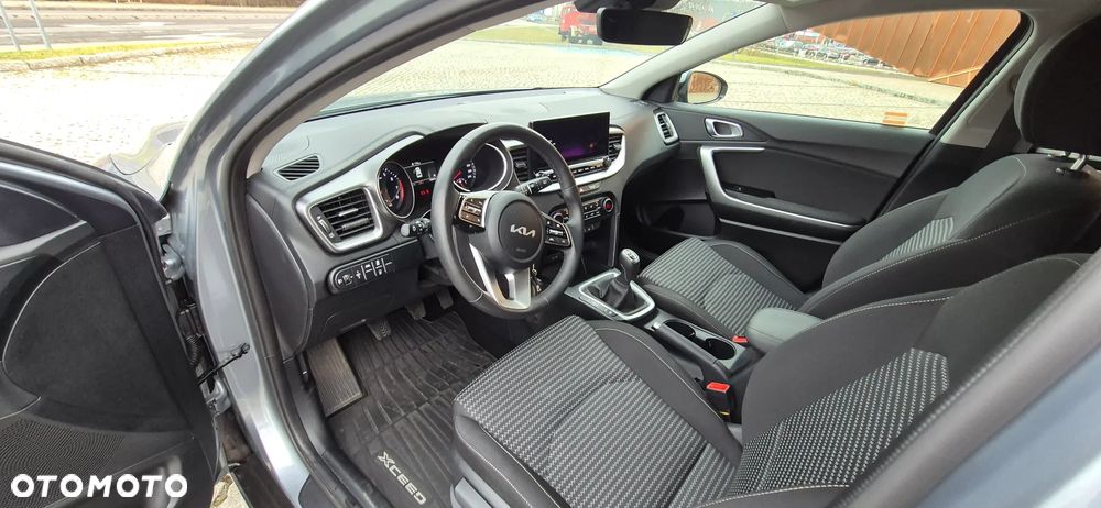 Kia XCeed 1.5 T-GDI M - 10