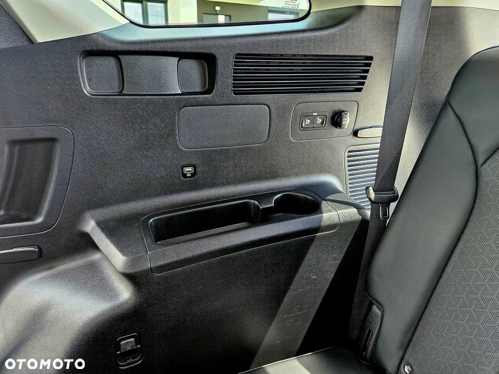 Kia Sorento - 12