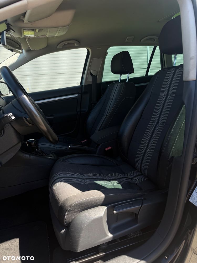 Volkswagen Golf 2.0 TDI DPF DSG MATCH - 16