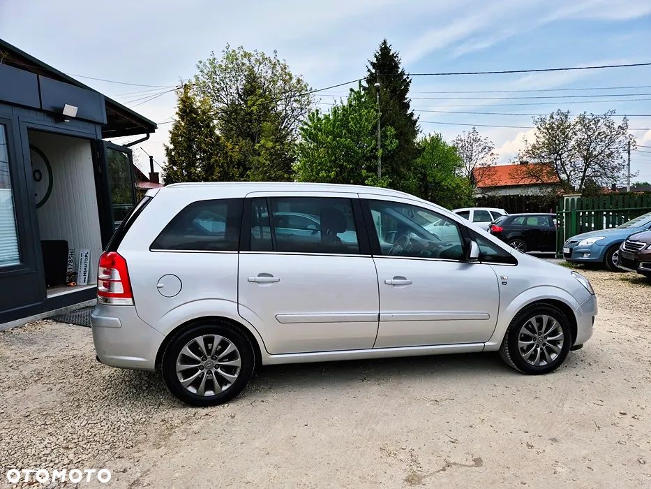 Opel Zafira 1.8 Family Plus - 11