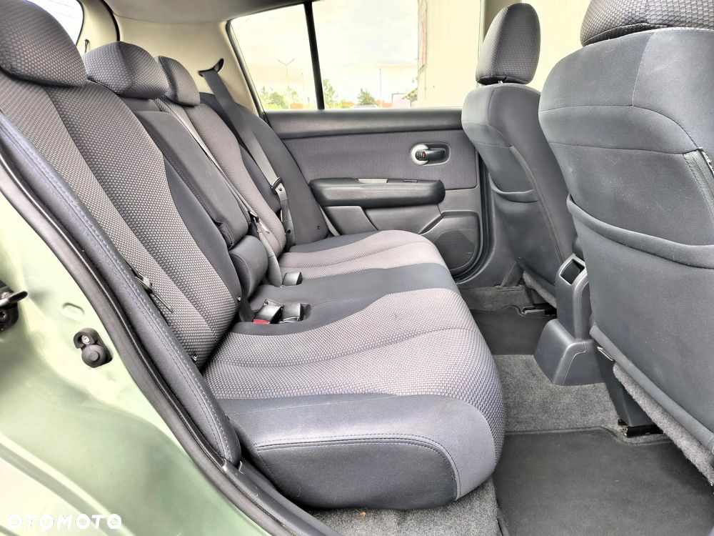 Nissan Tiida 1.6 Acenta - 12