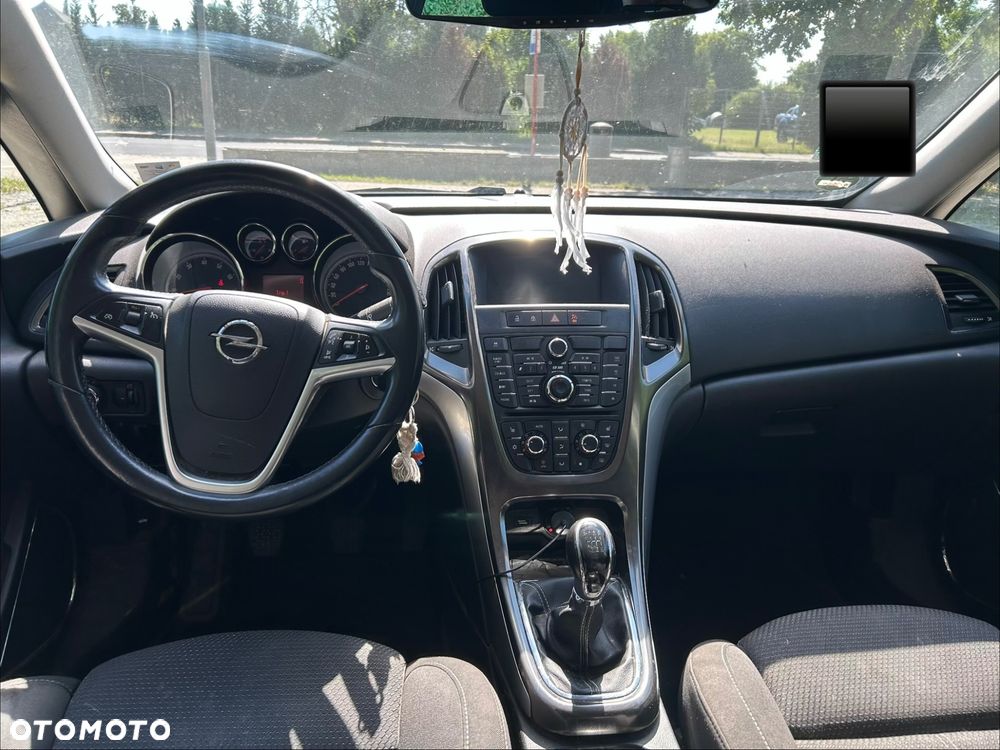 Opel Astra 1.4 Turbo Cosmo - 4