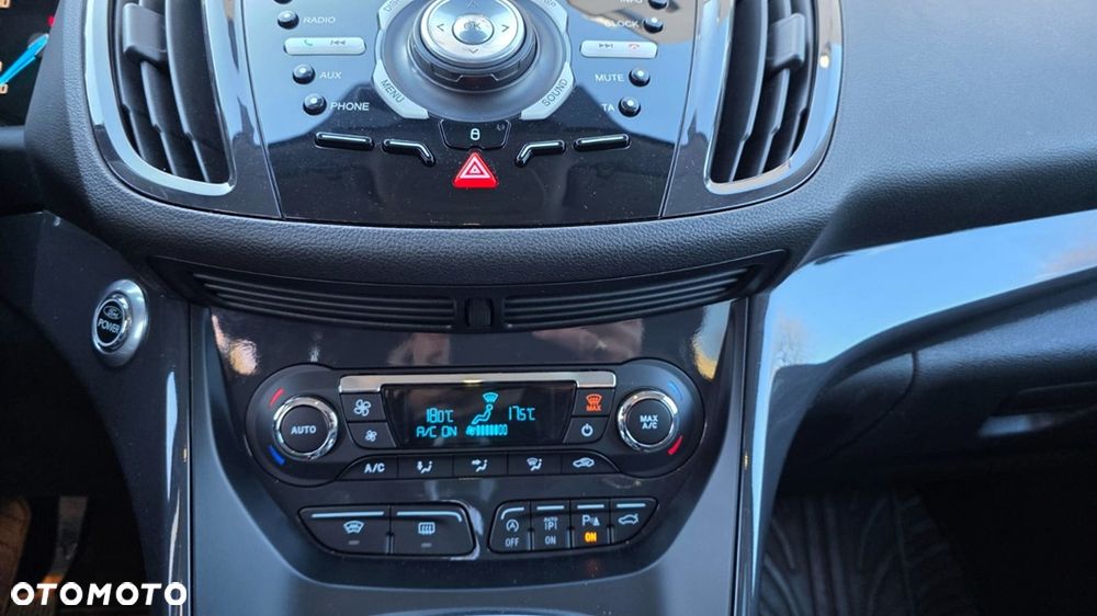 Ford Kuga 1.6 EcoBoost 2x4 Titanium - 19