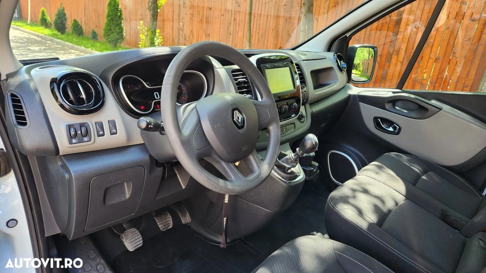 Renault Trafic - 15