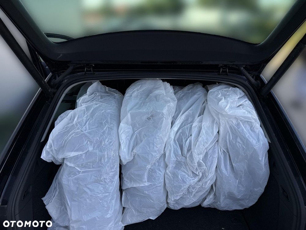 Skoda Superb 2.0 TDI SCR Style DSG - 24