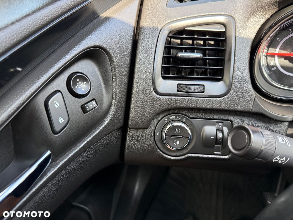 Opel Insignia 2.0 CDTI ecoFLEX Start/Stop Sport - 17