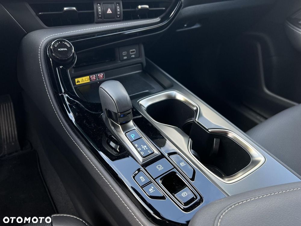 Lexus NX 350h Prestige AWD - 24