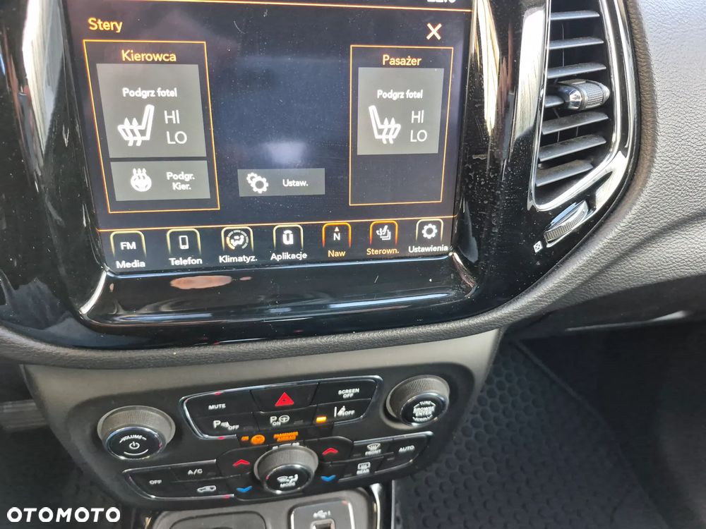 Jeep Compass - 12