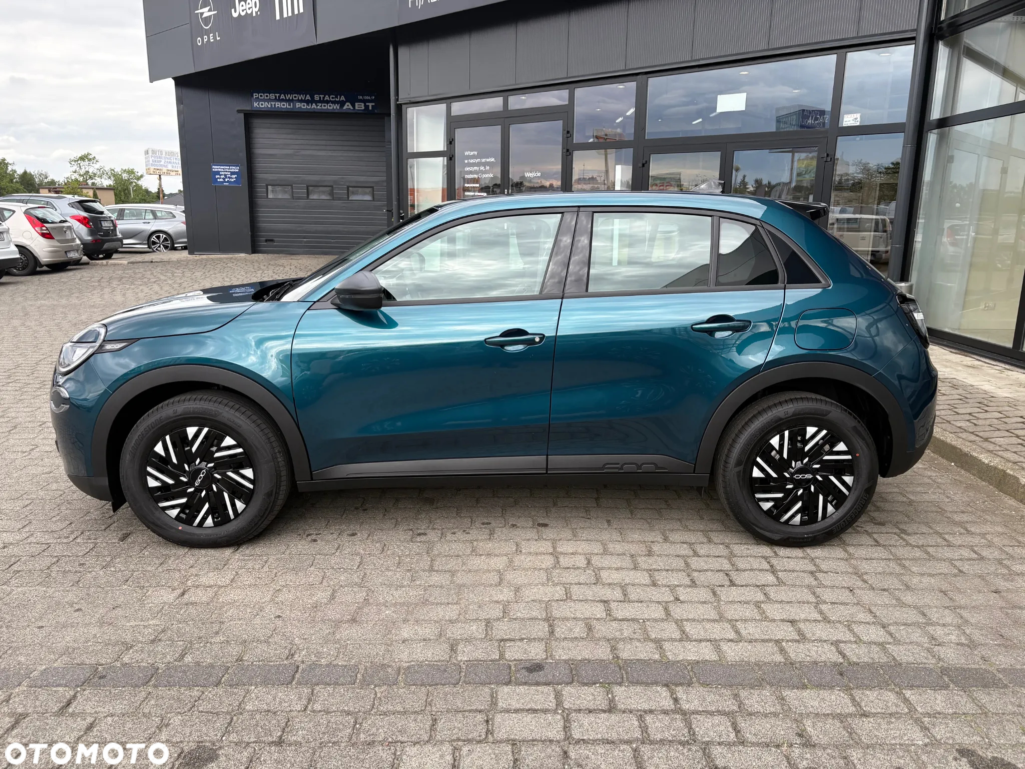 Fiat 600 1.2 Turbo Hybrid eDCT - 2