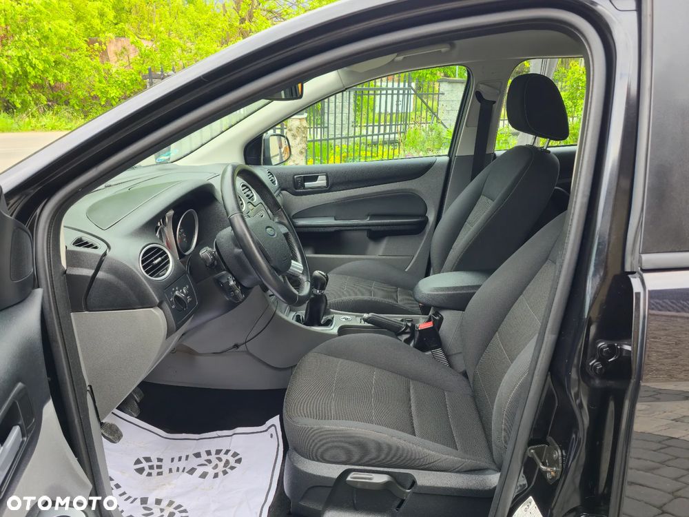 Ford Focus 1.8 Titanium - 26