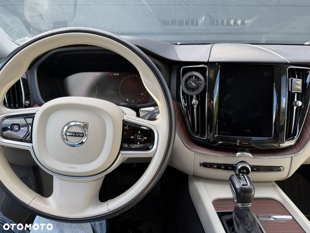 Volvo XC 60 T5 AWD Inscription - 21