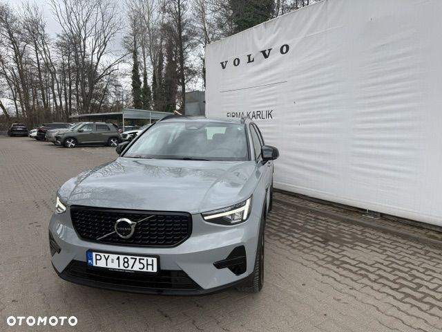 Volvo XC 40 B3 Plus Dark - 4