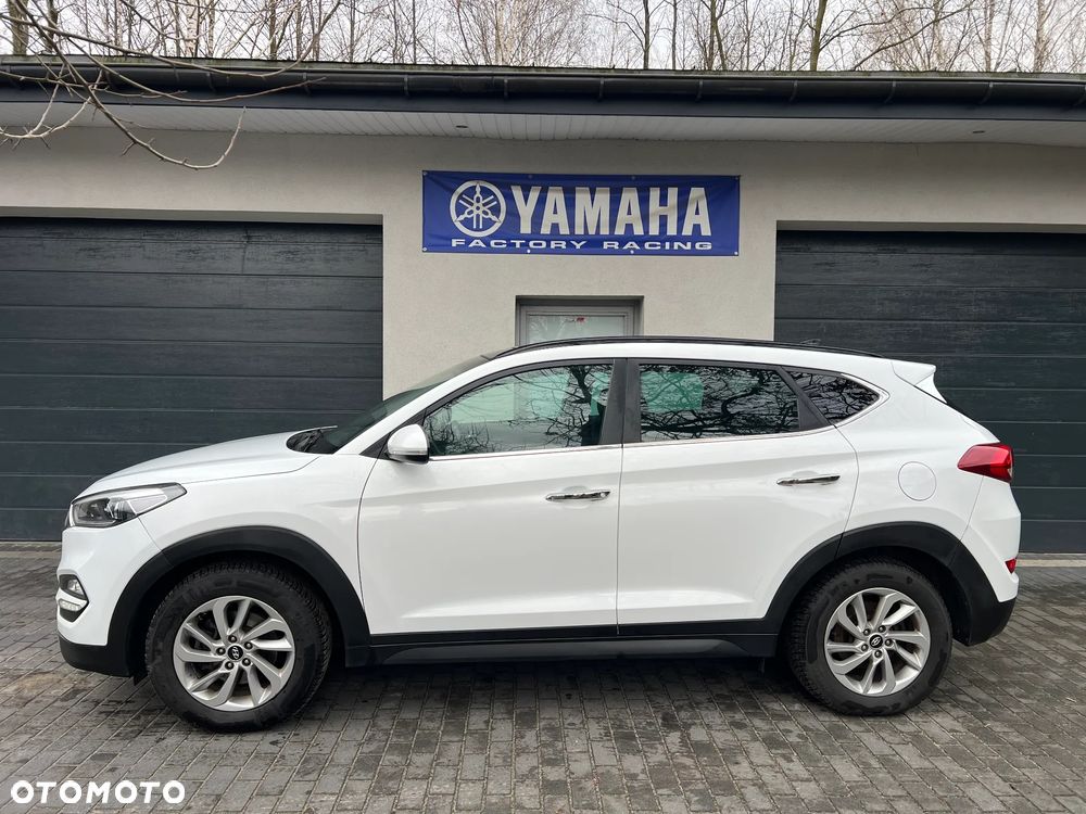 Hyundai Tucson 1.7 CRDI BlueDrive Style 2WD - 2