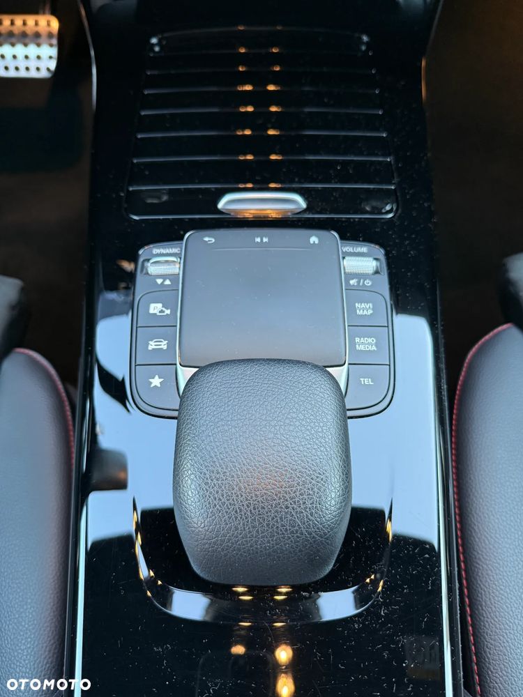 Mercedes-Benz Klasa A 180 AMG Line 7G-DCT - 16