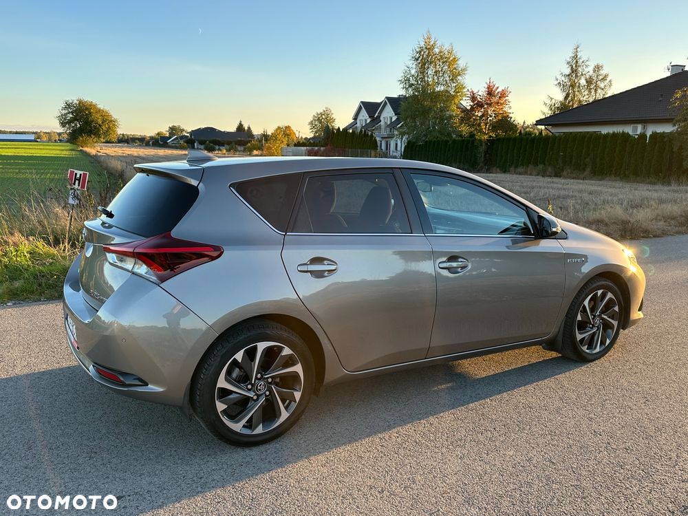 Toyota Auris - 18