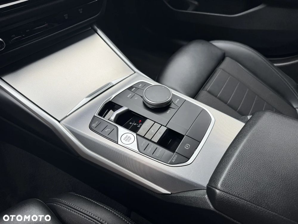 BMW Seria 3 320d M Sport Shadow sport - 36