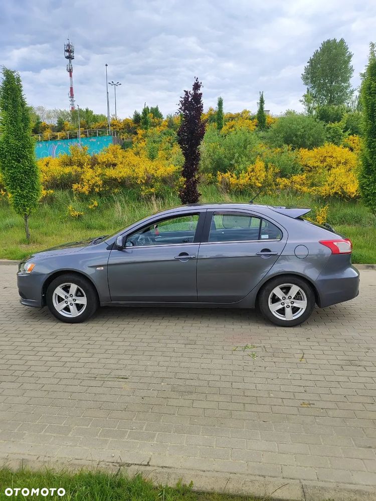 Mitsubishi Lancer 1.8 Invite - 5