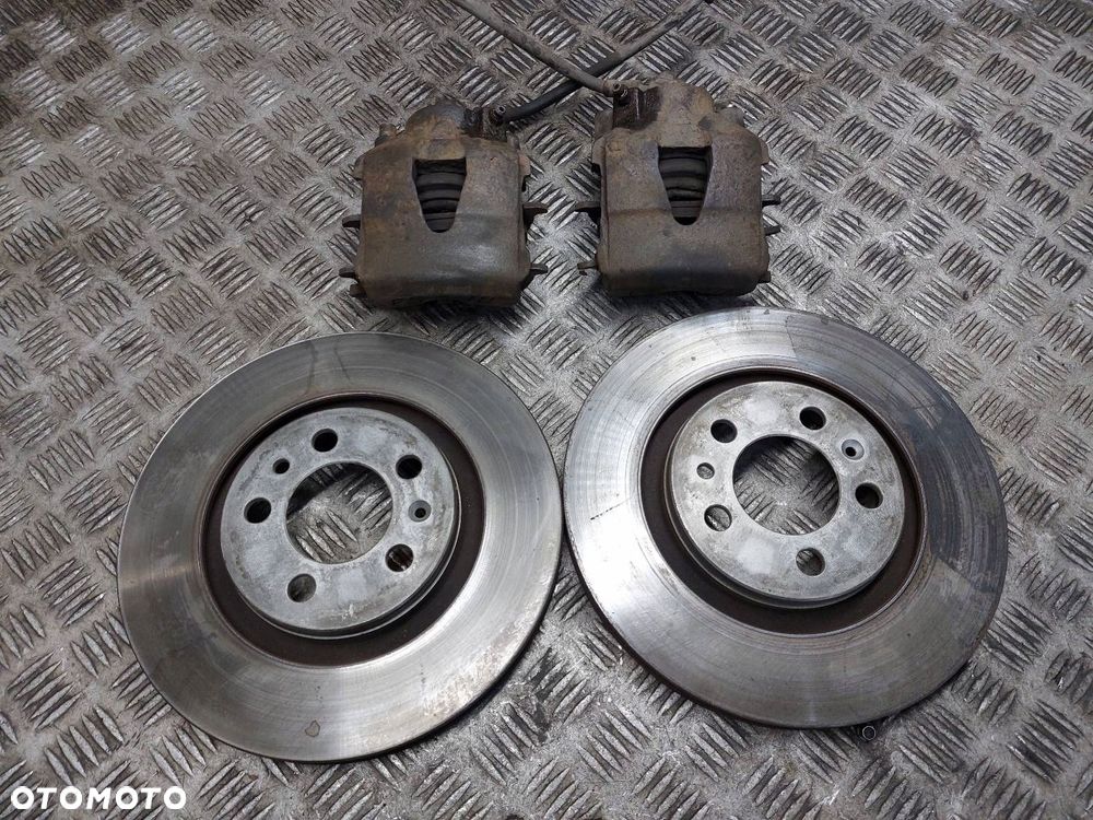 TARCZE HAMULCOWE PRZÓD + KLOCKI + ZACISKI VOLKSWAGEN GOLF IV 1.9 TDI - 1
