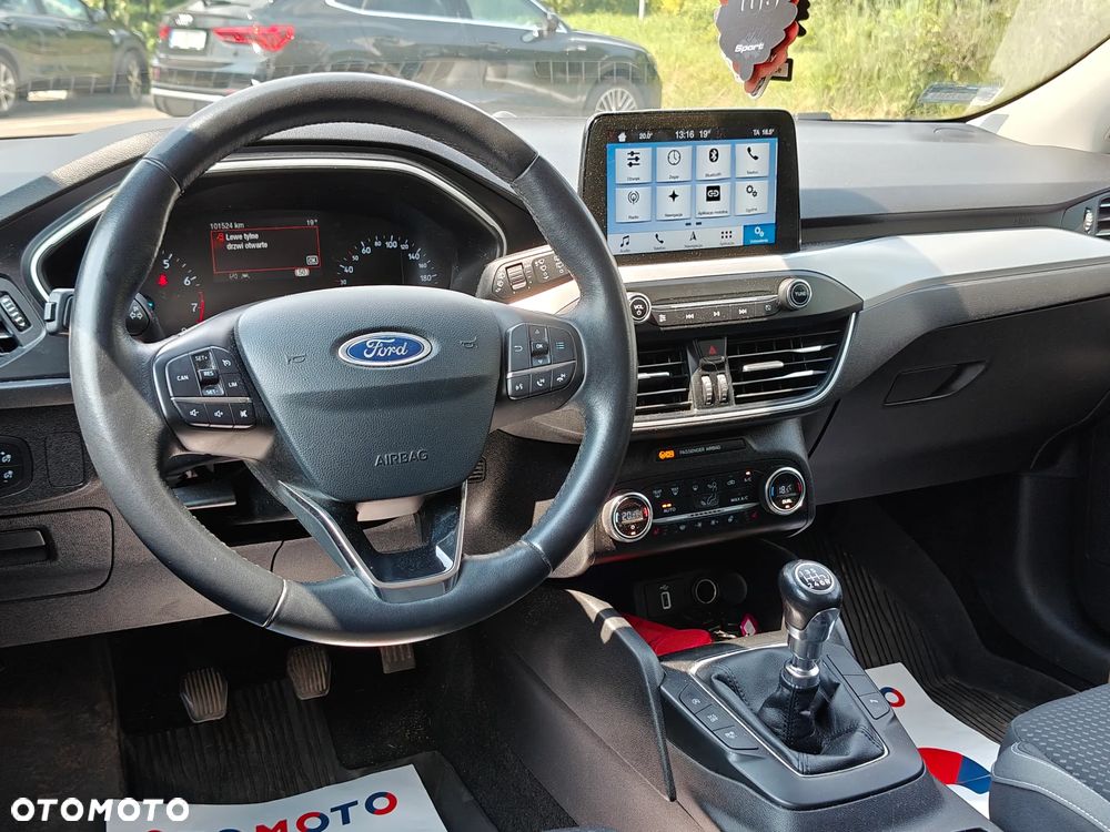 Ford Focus 1.0 EcoBoost Titanium ASS - 6