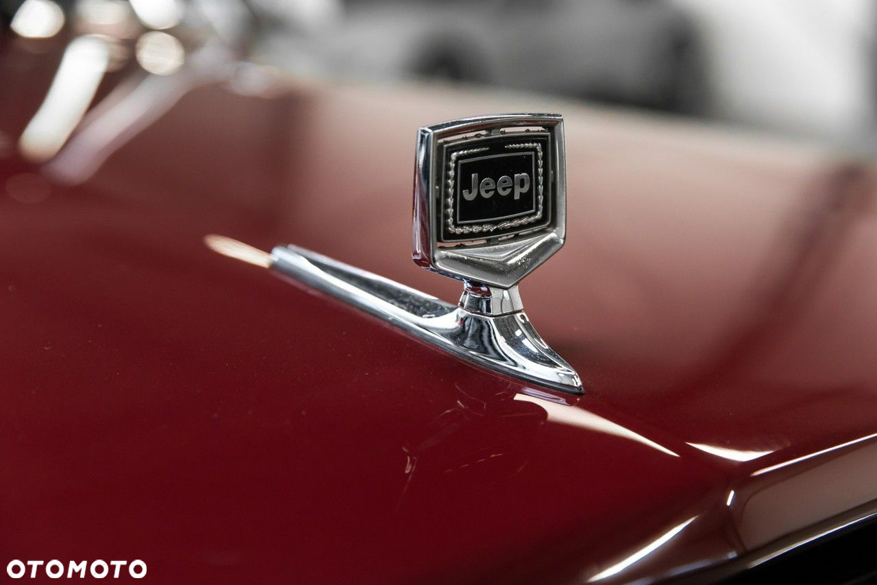 Jeep Wagoneer - 17