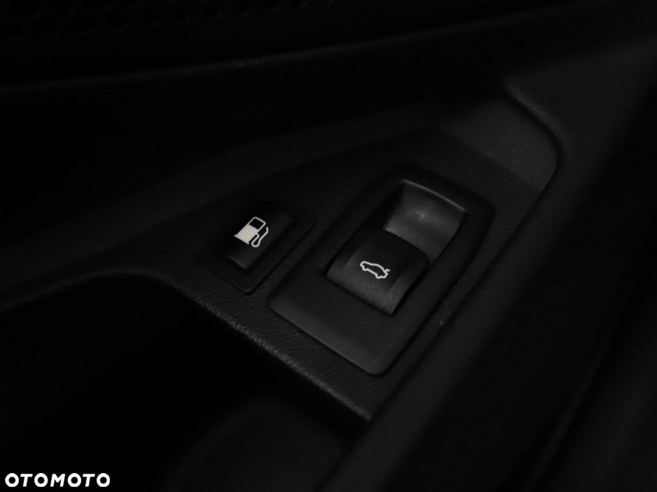 BMW Seria 3 320e PHEV - 40