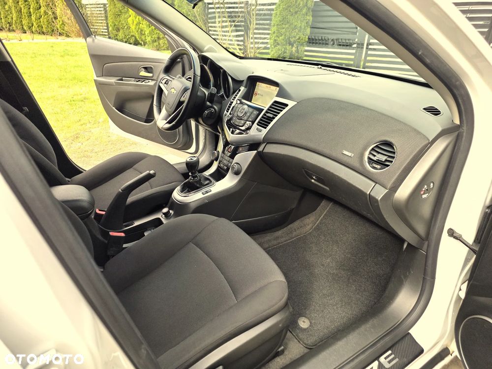 Chevrolet Cruze 1.7 D LT+ - 28