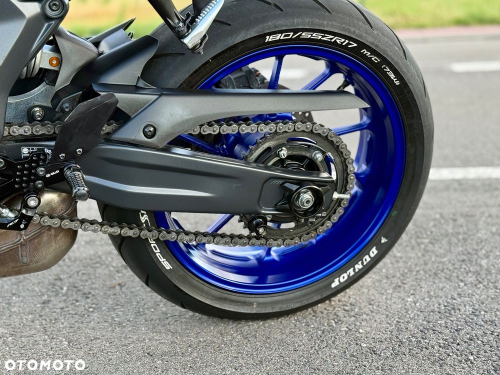 Yamaha R7 - 18