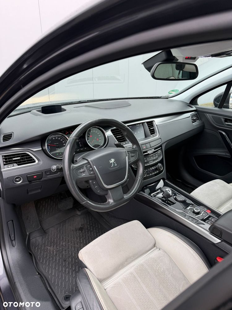 Peugeot 508 RXH Hybrid4 - 10