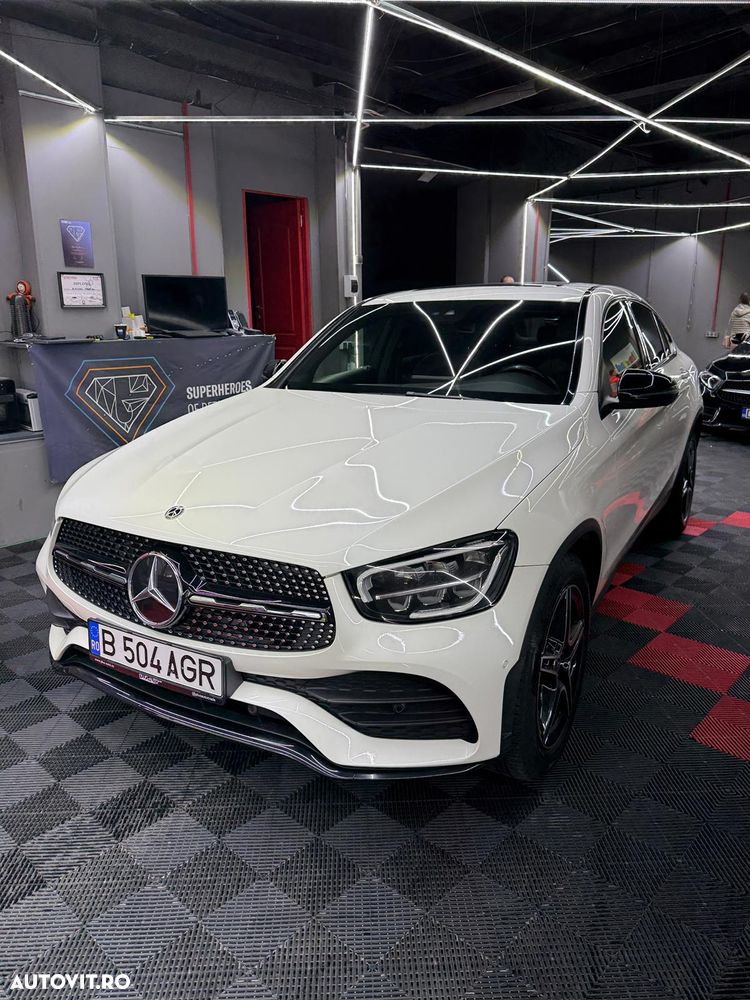 Mercedes-Benz GLC 200 4MATIC 9G-TRONIC AMG Line - 2