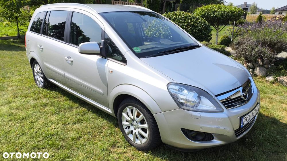Opel Zafira - 1