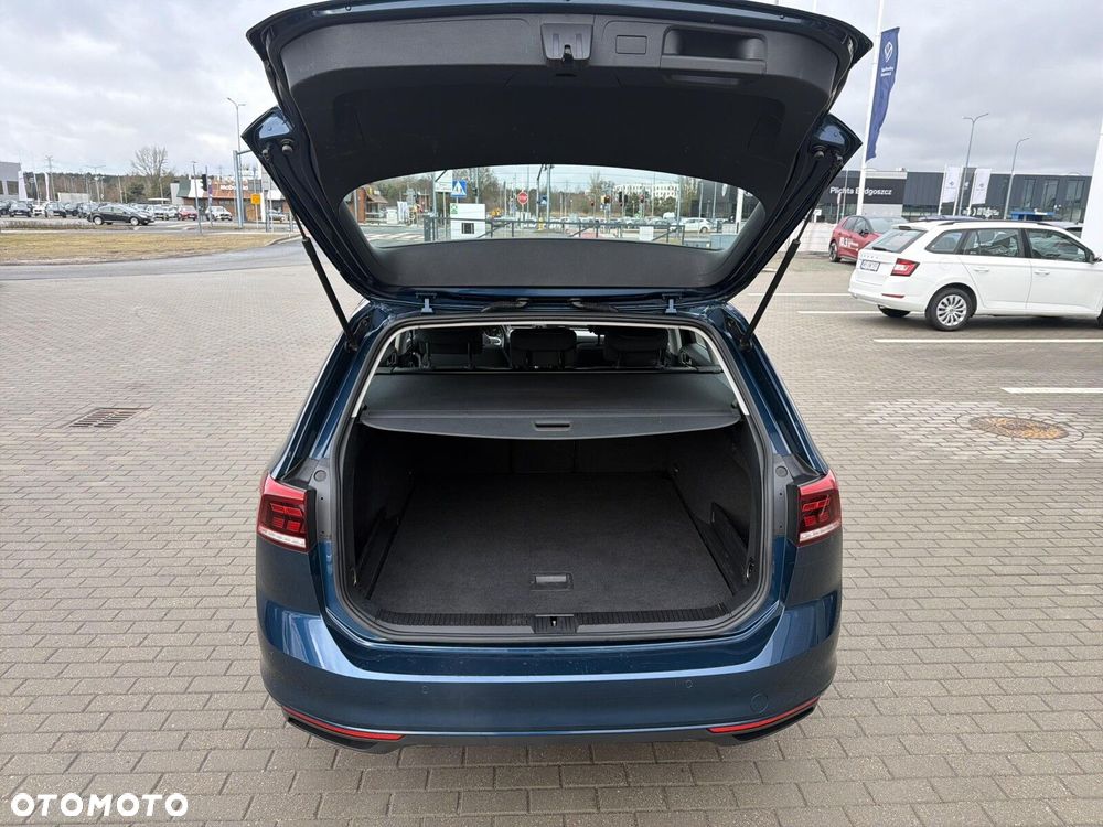 Volkswagen Passat Variant - 16