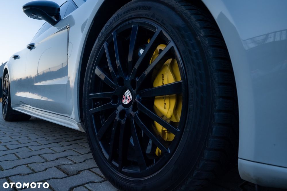Porsche Panamera Turbo - 9