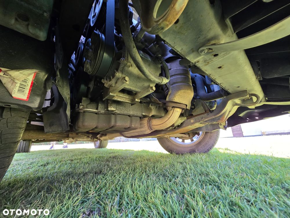 Mitsubishi Outlander 2.0 Intense DAKAR - 14