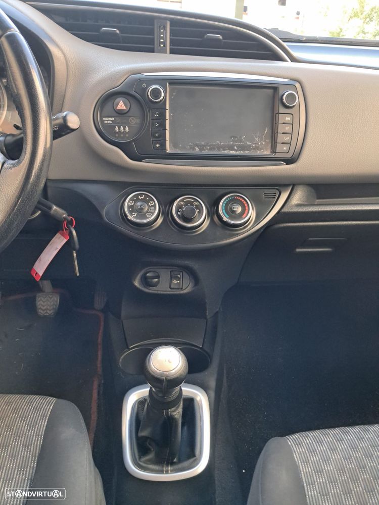 Toyota Yaris - 7