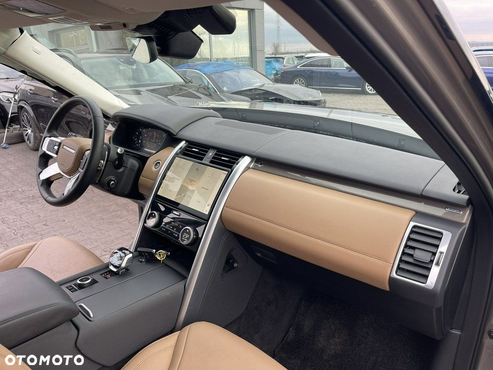 Land Rover Discovery D350 Dynamic HSE - 14